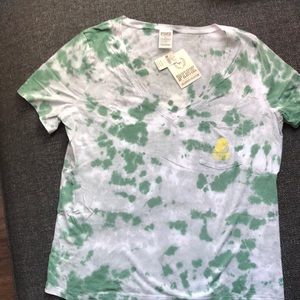 PINK University of Oregon Ducks V Neck Tie dye tshirt
